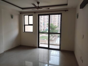 Room in 4 BHK Apartment at Unitech The Residences Sector 33, Sector 33 – for Rent
