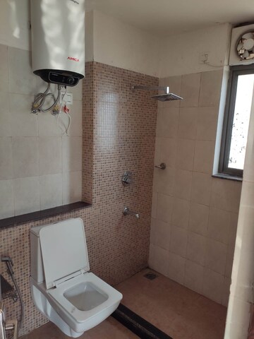 Bathroom in 4 BHK Apartment at Unitech The Residences Sector 33, Sector 33 – for Rent