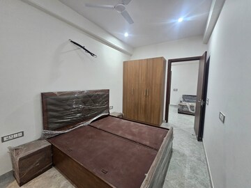 Room in 1 BHK Independent House at Sector 57 – for Rent
