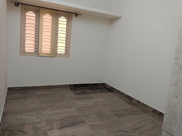 Room in 2 BHK Independent House at Ejipura – for Rent