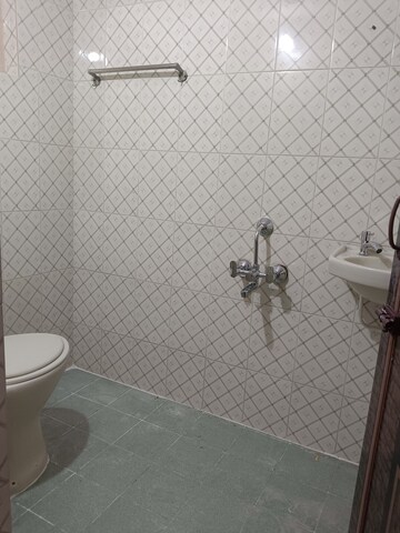 Bathroom in 2 BHK Independent House at Ejipura – for Rent