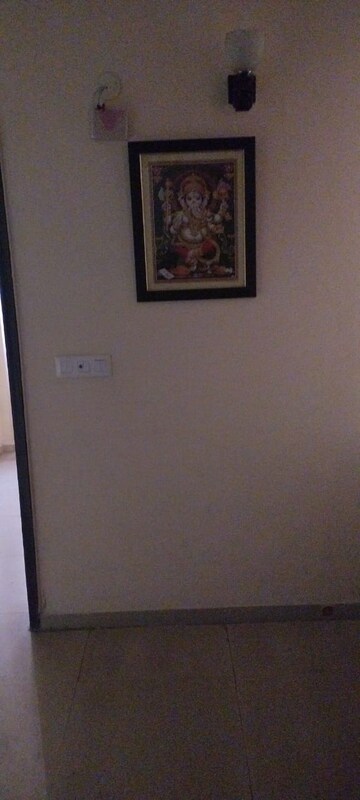 Room in 2 BHK Apartment at KW Srishti, Raj Nagar Extension – for Rent
