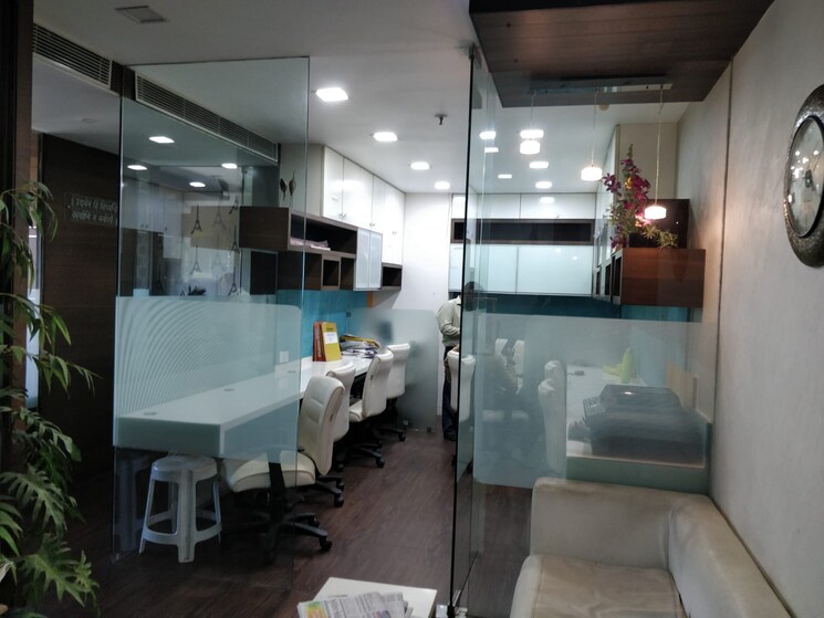 Team Area, prahlad nagar Commercial Office Space 1100 Sq.Ft. In Prahlad Nagar Ahmedabad 8373225