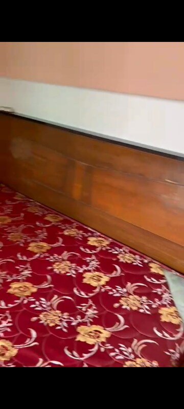 Bedroom in 2 BHK Apartment at Oberoi Realty Park View, Kandivali East – for Rent