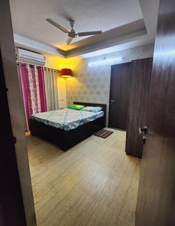 Bedroom in 2 BHK Apartment at Lake Home, Powai – for Rent