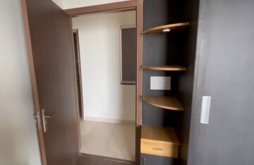 Room in 3 BHK Apartment at BPTP Terra, Sector 37d – for Sale