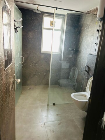 Bathroom in 4 BHK Independent House at Vipul World Plots, Sector 48 – for Rent