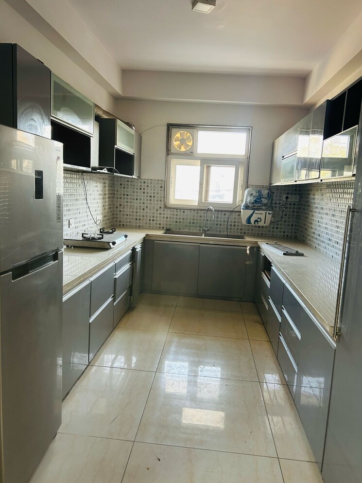 Kitchen, vipul-world-plots 4 Bedroom 360 Sq.Yd. Independent House In Sector 48 Gurgaon 8373334