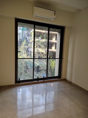 Room in 2 BHK Apartment at Mehta Lilium, Santacruz West – for Rent