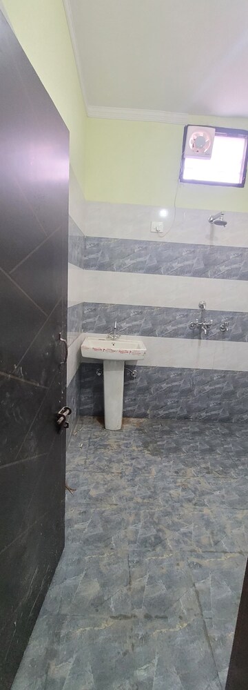 Kitchen in 1 BHK Independent House at Eros Rosewood City, Sector 49 – for Rent