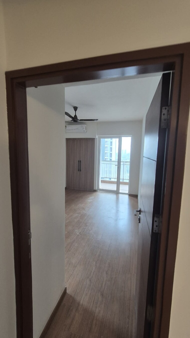 Room, godrej-meridien 3 Bedroom 1625 Sq.Ft. Apartment In Sector 106 Gurgaon 8373594