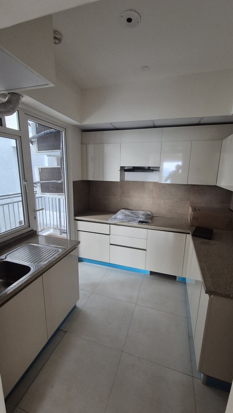 Kitchen, godrej-meridien 3 Bedroom 1625 Sq.Ft. Apartment In Sector 106 Gurgaon 8373594