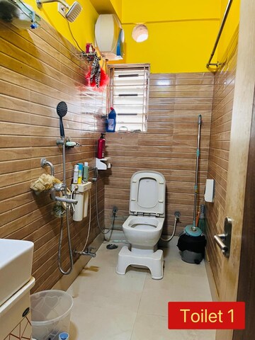 Team Area in 2 BHK Builder Floor at Tollygunge – for Sale