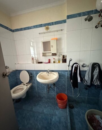 Master Bedroom in 3 BHK Apartment at Powai Vihar, Powai – for Rent