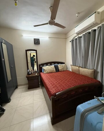 Bedroom in 3 BHK Apartment at Lake Home, Powai – for Rent