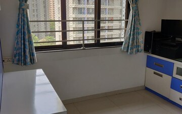1 BHK Apartment For Rent in Mahalaxmi Tower Kasarvadavali, Kasarvadavali