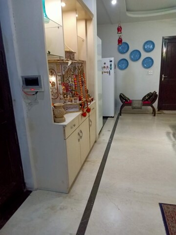 Bathroom in 3 BHK Builder Floor at Uppal Southend, Sector 49 – for Rent