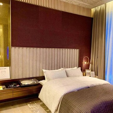 Bedroom in 4 BHK Apartment at Rustomjee Crown, Prabhadevi – for Rent