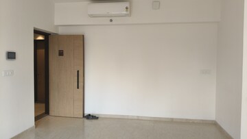 2 BHK Apartment For Rent in Lodha Vista, Lower Parel