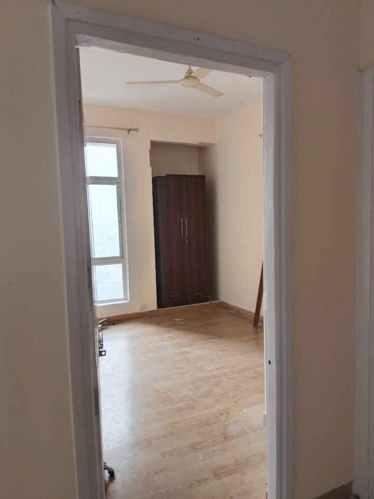 Room, sushant golf city 3 Bedroom 1337 Sq.Ft. Apartment In Sushant Golf City Lucknow 8373839