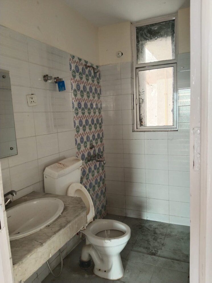 Bathroom, sushant golf city 3 Bedroom 1337 Sq.Ft. Apartment In Sushant Golf City Lucknow 8373839