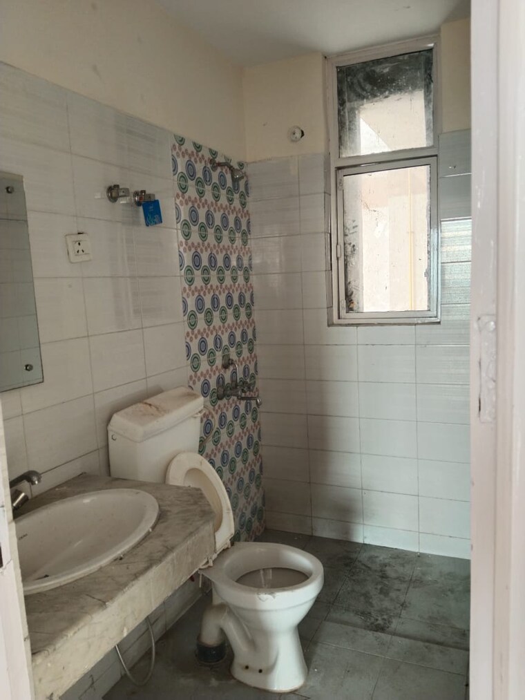 Bathroom, sushant golf city 3 Bedroom 1337 Sq.Ft. Apartment In Sushant Golf City Lucknow 8373839