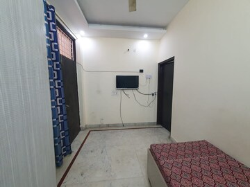 Building Lobby in 1 RK Apartment at R Zone Land, Sector 49 – for Rent