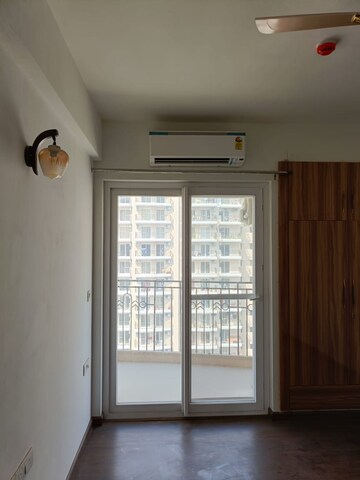 Room in 3 BHK Apartment at ATS Nobility, Sector 4, Greater Noida – for Rent