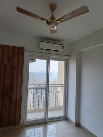 Room in 3 BHK Apartment at ATS Nobility, Sector 4, Greater Noida – for Rent