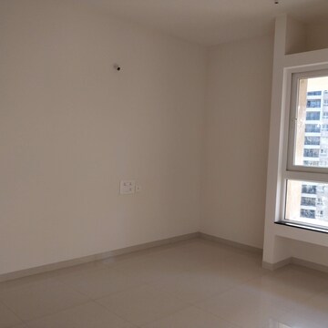Room in 2 BHK Apartment at Nyati Elysia, Kharadi – for Rent