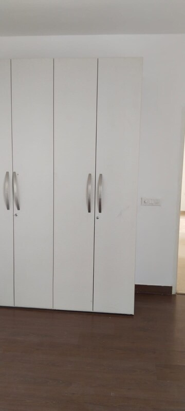Furnished Amenities in 3 BHK Apartment at Mapsko Mount Ville, Sector 79 – for Rent