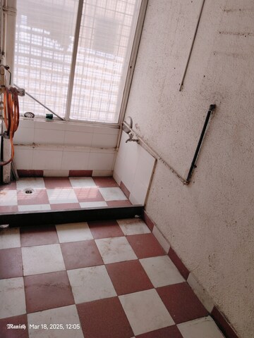 Furnished Amenities in 3 BHK Apartment at Kakade City, Karve Nagar – for Rent