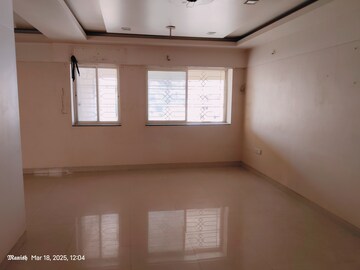 Room in 3 BHK Apartment at Kakade City, Karve Nagar – for Rent