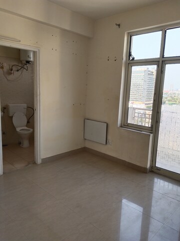 Room in 2 BHK Apartment at Shree Vardhman Mantra, Sector 67 – for Rent