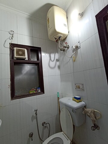 Bathroom in 2.5 BHK Builder Floor at Paschim Vihar – for Rent