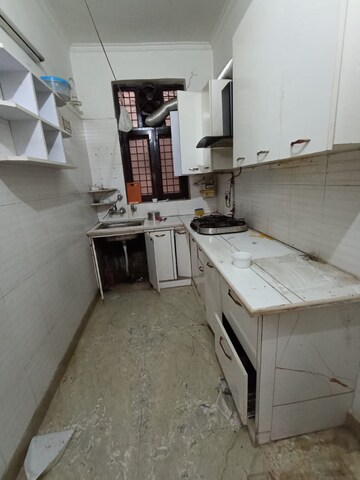 Kitchen in 2.5 BHK Builder Floor at Paschim Vihar – for Rent