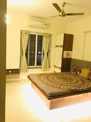 Bedroom in 3 BHK Apartment at Karishma Society, Kothrud – for Rent