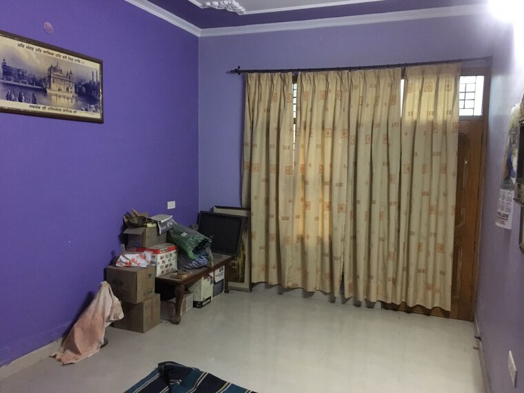Room, kharar 4 Bedroom 234 Sq.Yd. Independent House In Kharar Mohali 8374037