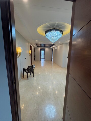 Master Bedroom in 4 BHK Builder Floor at Ansal Sushant Lok I, Sector 43 – for Rent