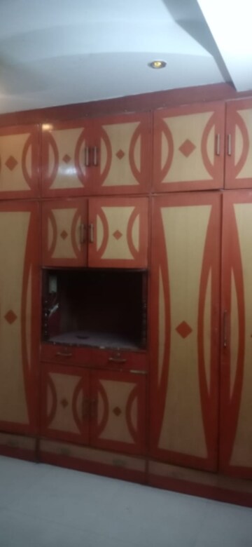 Furnished Amenities in  Shop at Laxmi Nagar – for Rent