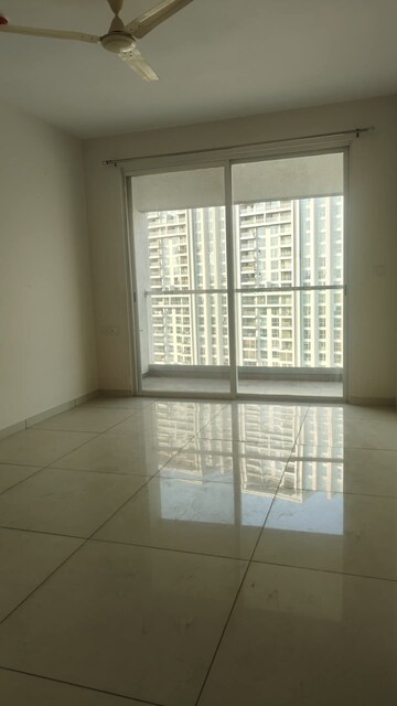 Room in 2 BHK Apartment at Yashwin Orrizonte, Kharadi – for Rent