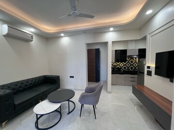 Living Room in 2 BHK Builder Floor at Sector 43 – for Rent