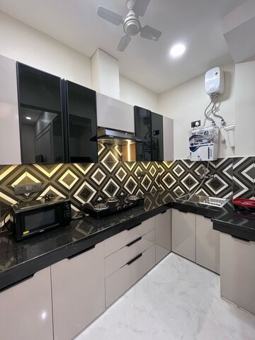 Kitchen in 2 BHK Builder Floor at Sector 43 – for Rent