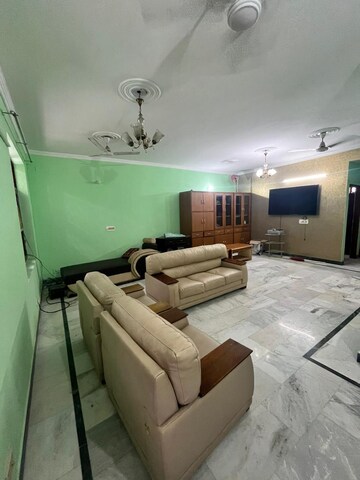 Team Area in 2 BHK Builder Floor at Sector 56 – for Rent
