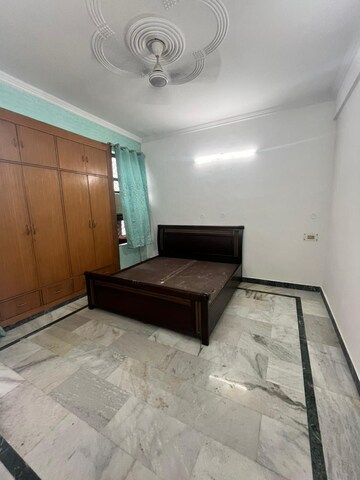 Bedroom in 2 BHK Builder Floor at Sector 56 – for Rent