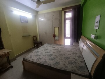 Bedroom in 3.5 BHK Apartment at Bailey Road – for Rent