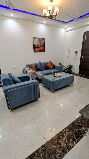 Living Room in 2 BHK Builder Floor at Sector 42 – for Rent