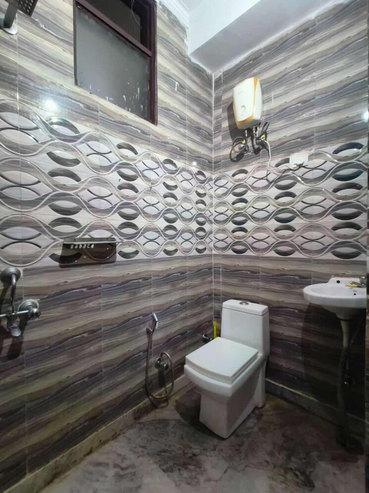 Bathroom, rwa-residential-society-sector-46 2 Bedroom 1500 Sq.Ft. Independent House In Sector 46 Gurgaon 8374268