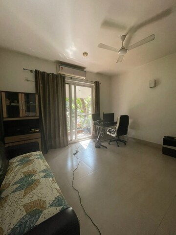Room in 3 BHK Apartment at Rest House Road – for Rent