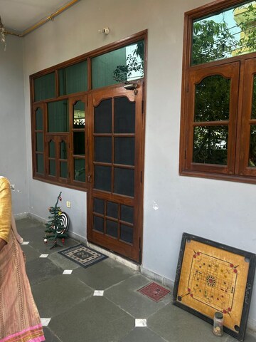 Living Room in 2 BHK Independent House at Sector 46 – for Rent